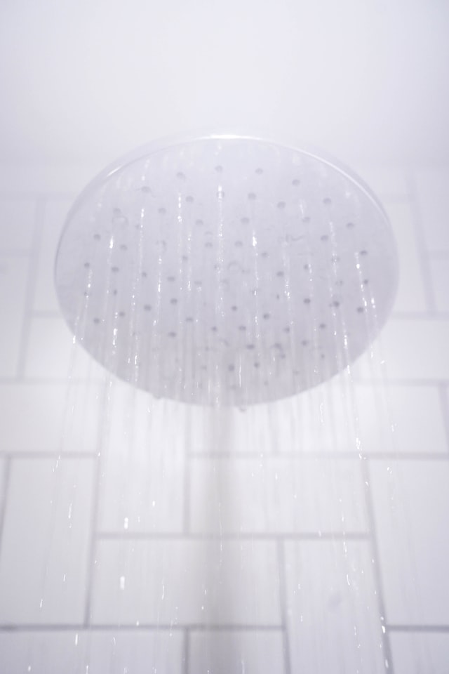 shower head with water